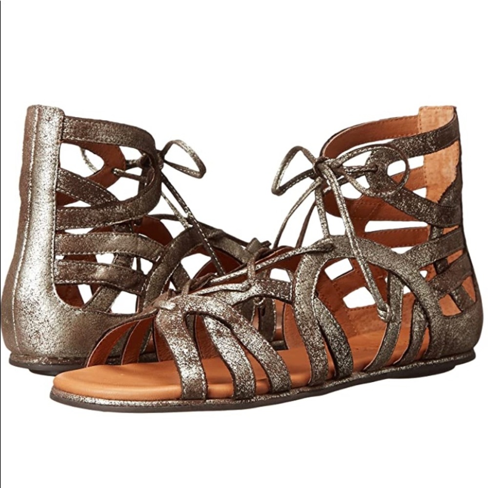 Gentle Souls by Kenneth Cole Break My Heart Sandal